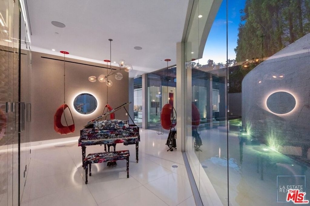 1814 N Doheny Drive - Photo 13