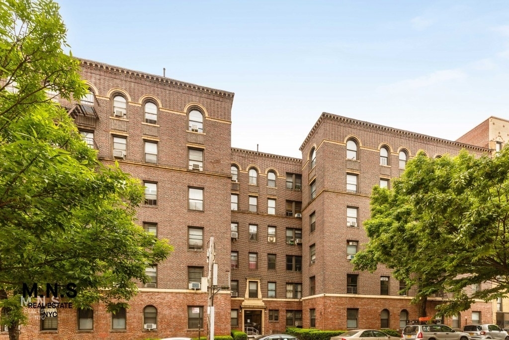 43-09 40th Street - Photo 7