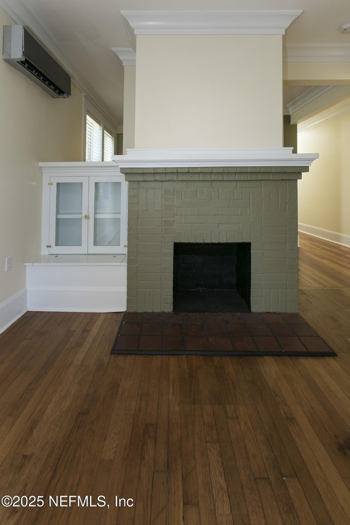 317 E 6th Street - Photo 4