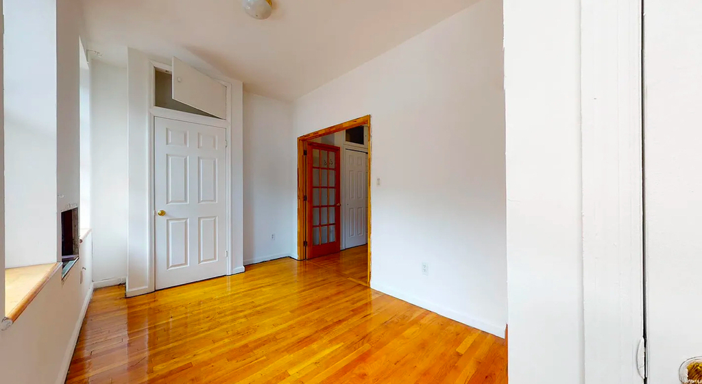  East 13th Street - Photo 7
