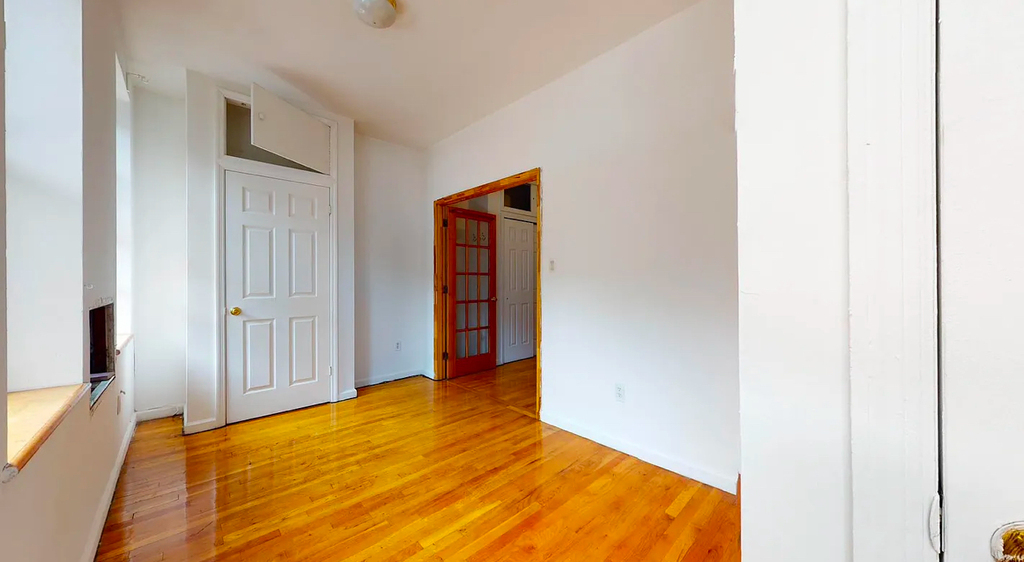  East 13th Street - Photo 4