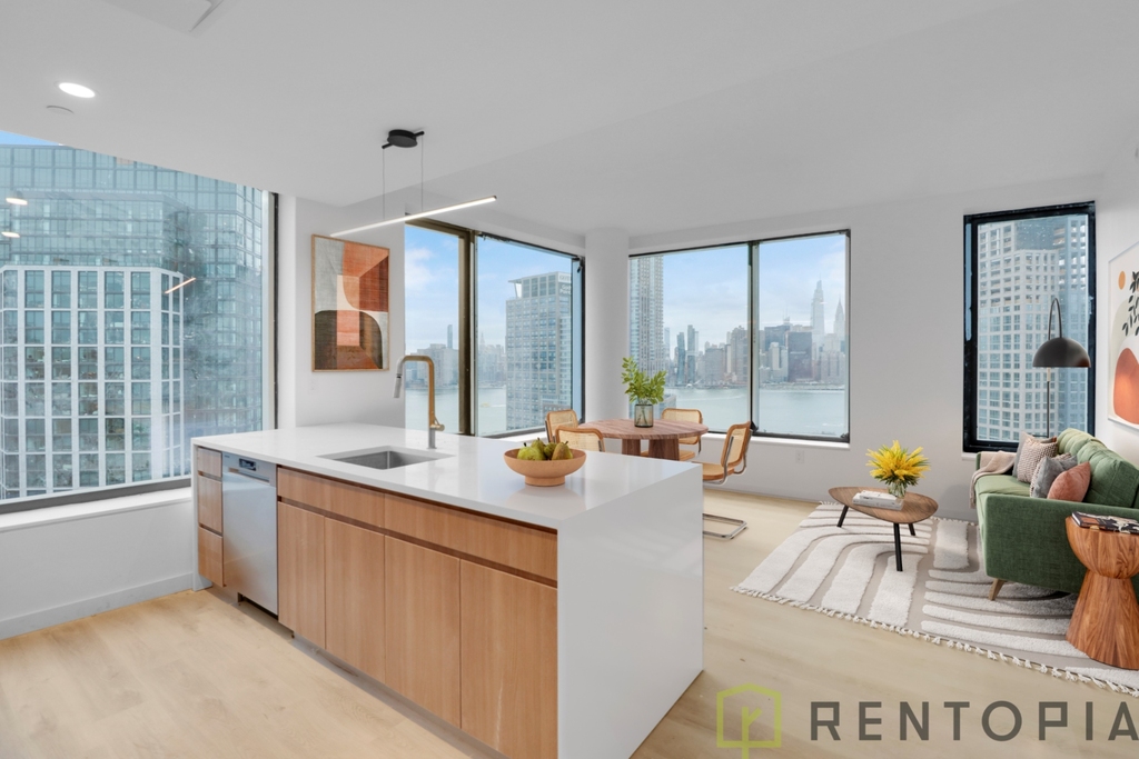 87 Commercial Street - Photo 2