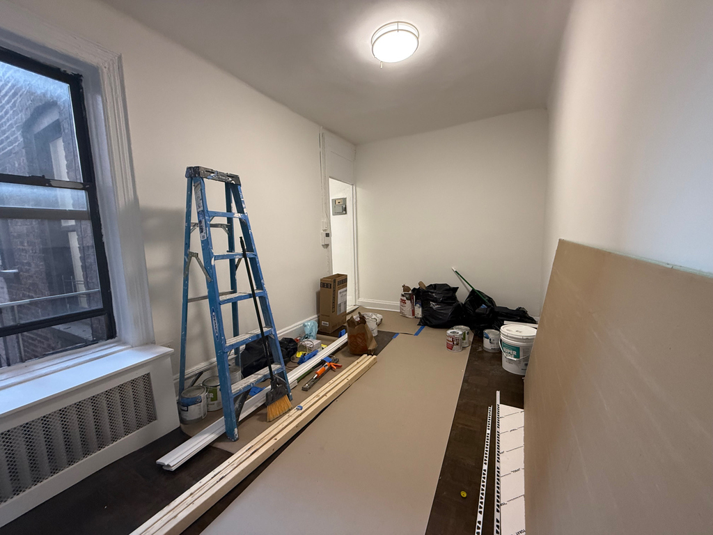 1427 York Avenue - Photo 1