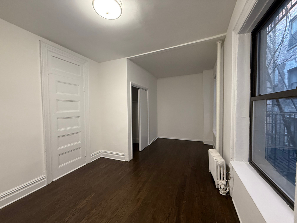1427 York Avenue - Photo 9