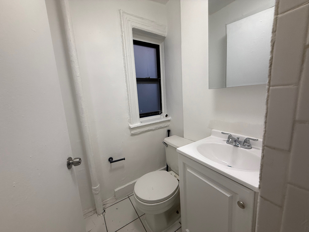 1427 York Avenue - Photo 11