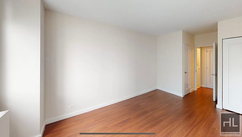 East 34th Street - Photo 4