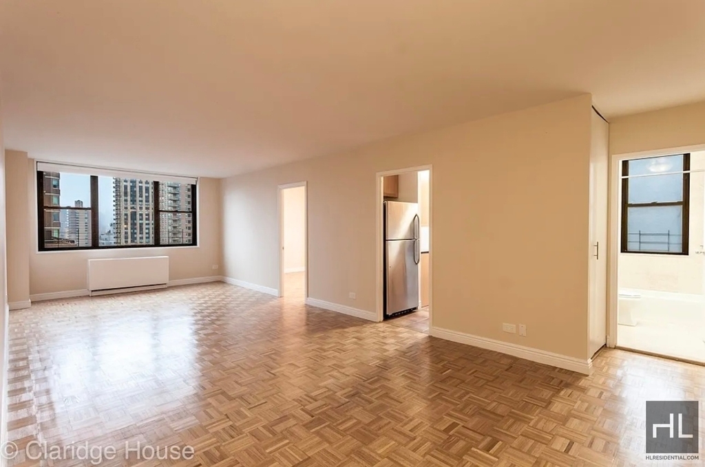 East 87th Street - Photo 0