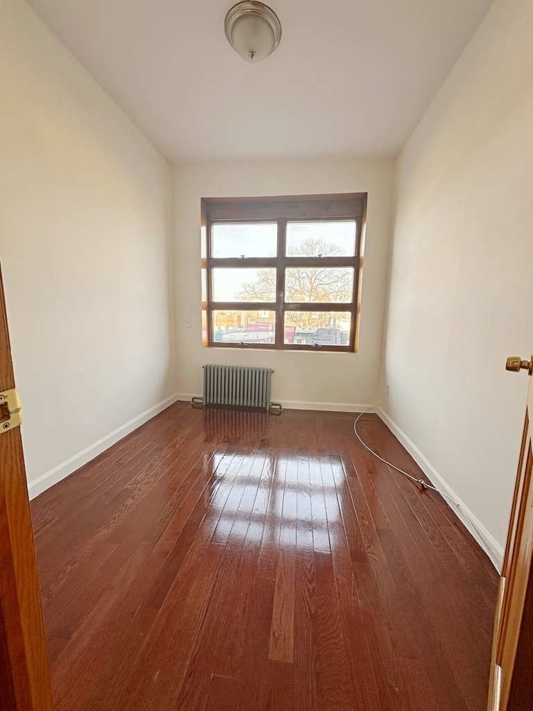 65th Street and 20th Avenue  - Photo 3