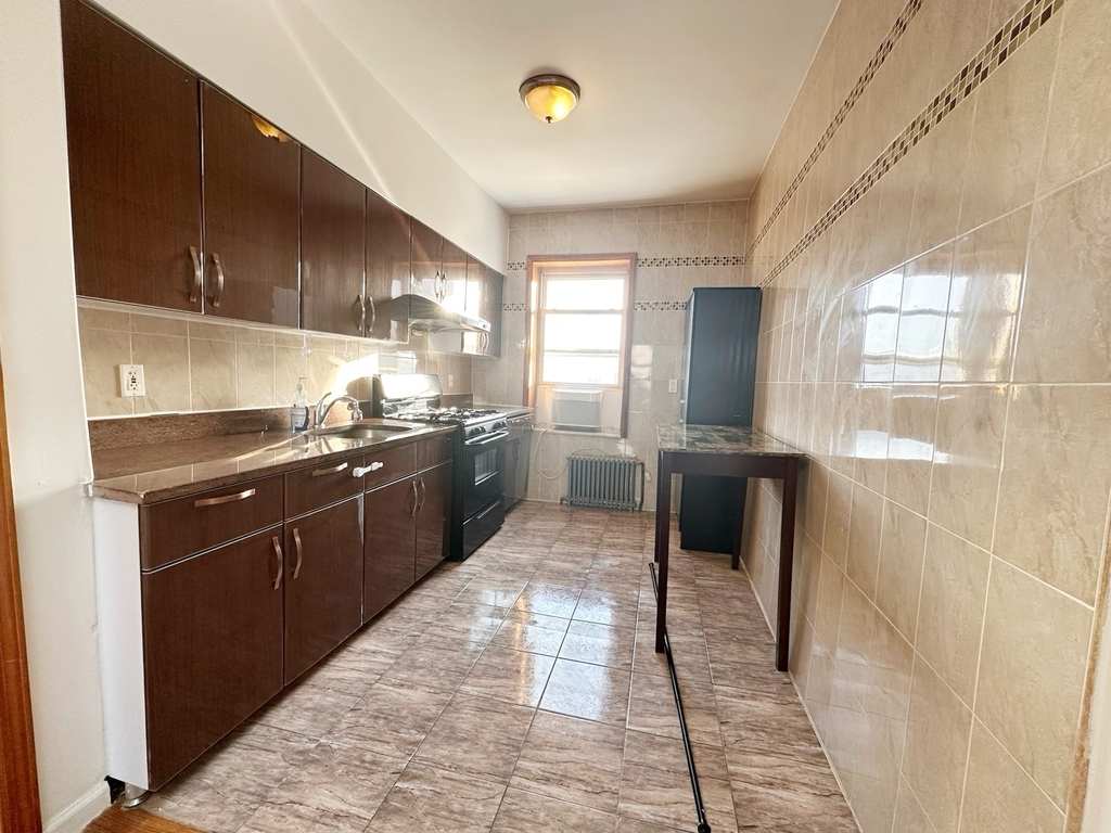 65th Street and 20th Avenue  - Photo 7