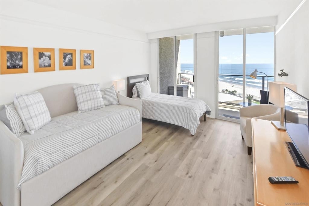 1820 Avenida Del Mundo - Photo 9
