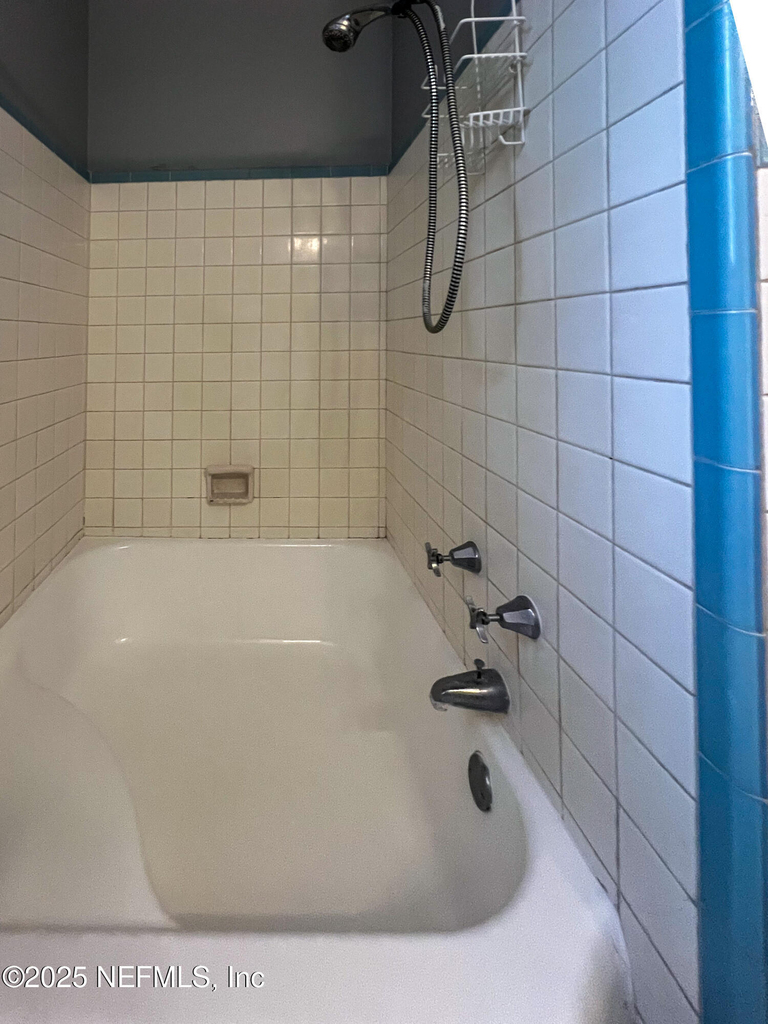 1733 River Road - Photo 10