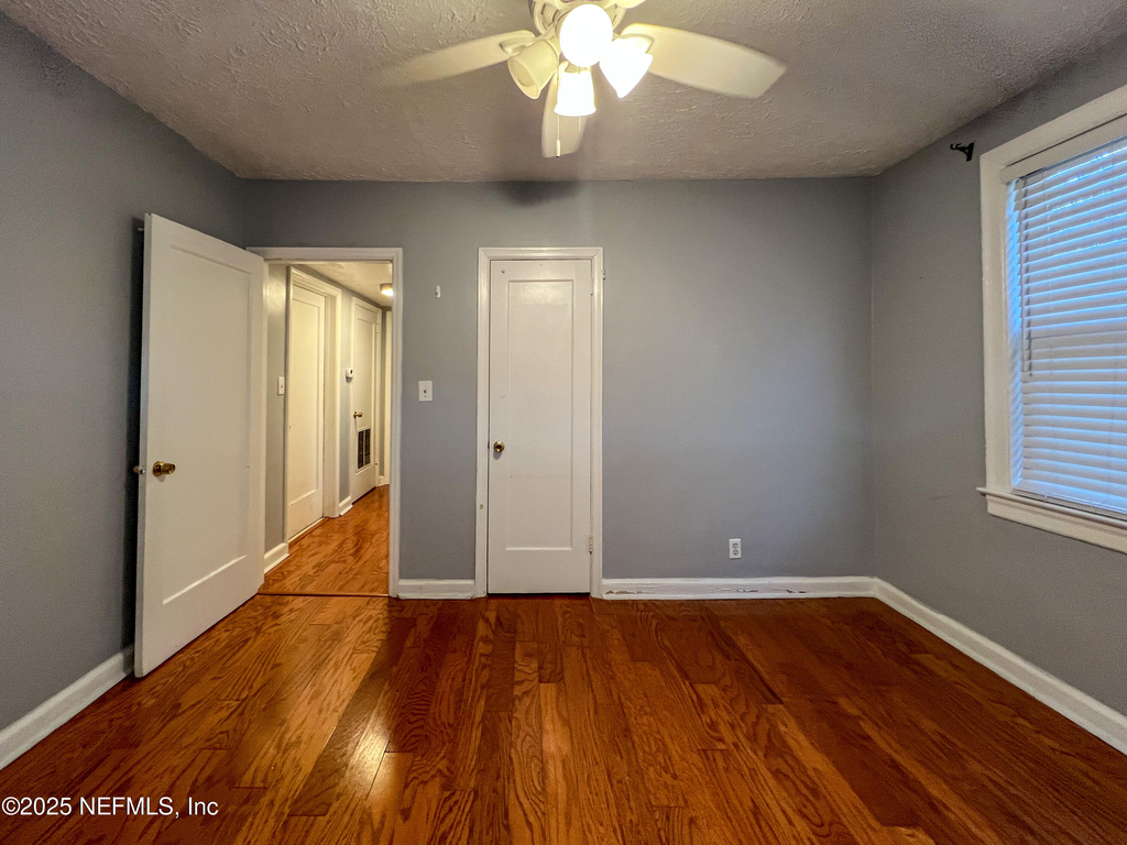 1733 River Road - Photo 11