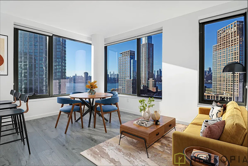 77 Commercial Street - Photo 4