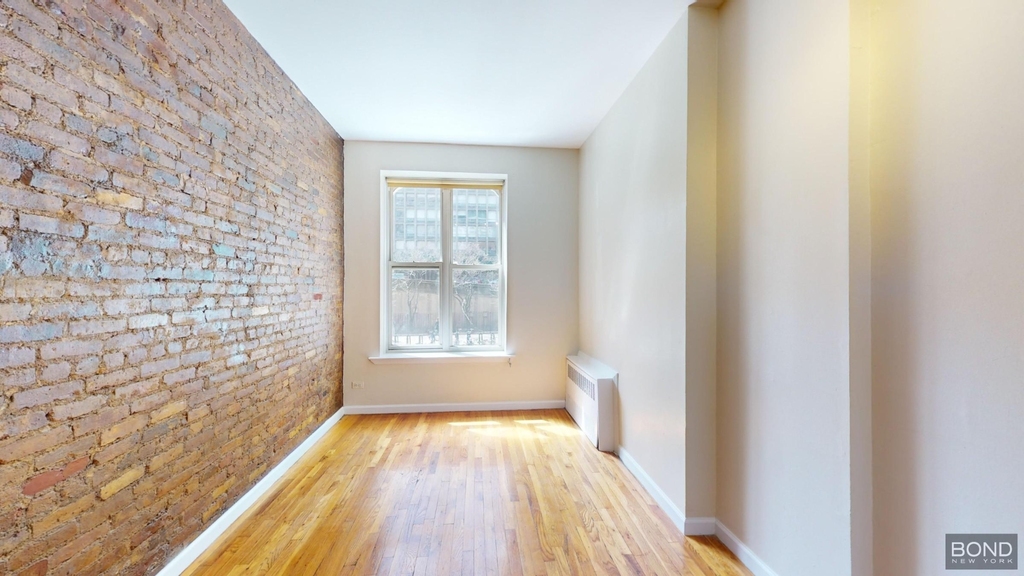 East 33rd Street - Photo 1