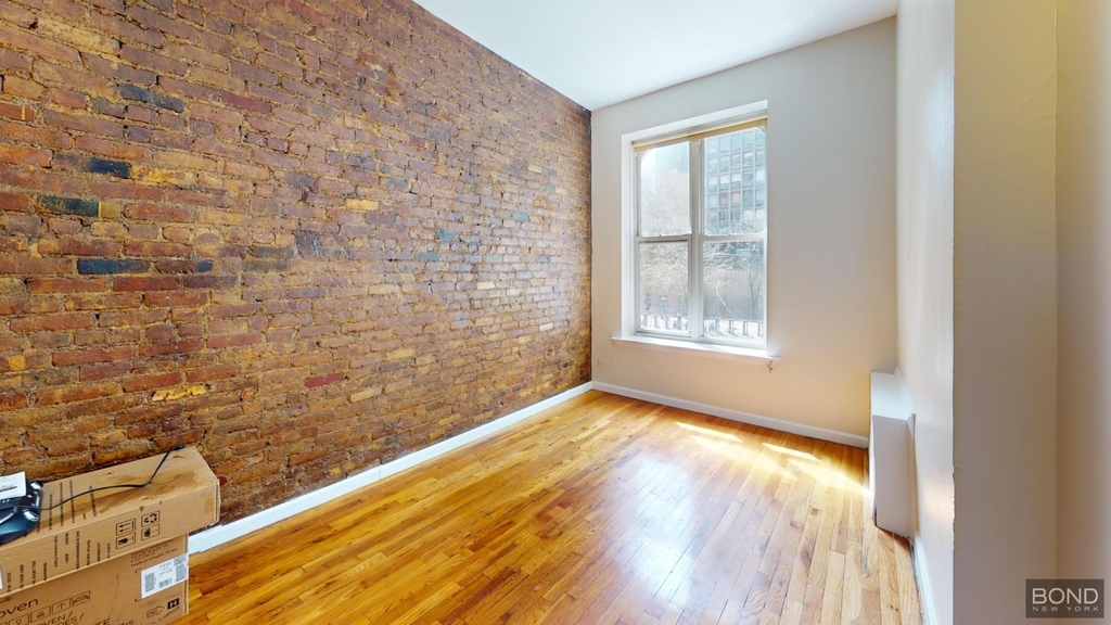 East 33rd Street - Photo 0