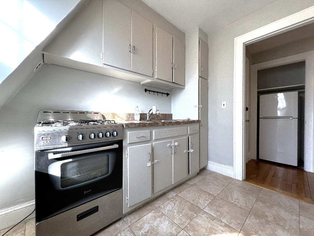 217 Burns Street - Photo 5