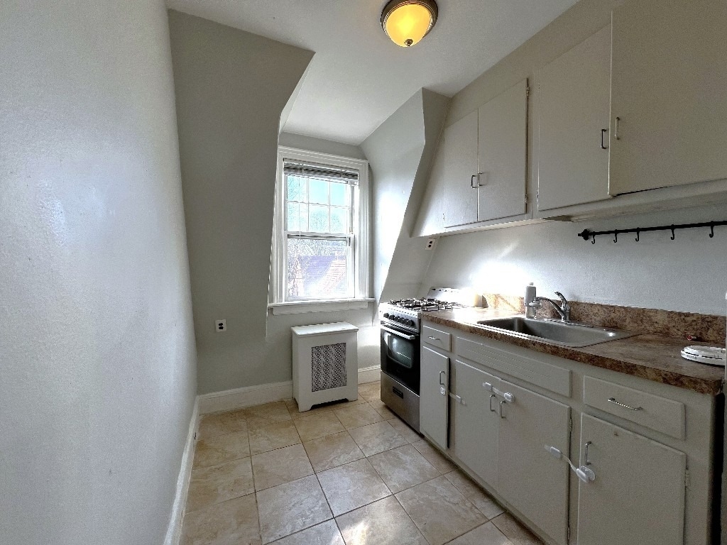 217 Burns Street - Photo 6