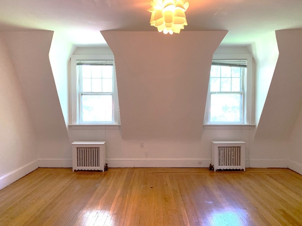 217 Burns Street - Photo 4