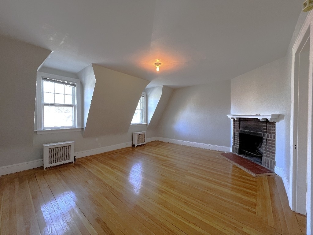 217 Burns Street - Photo 2