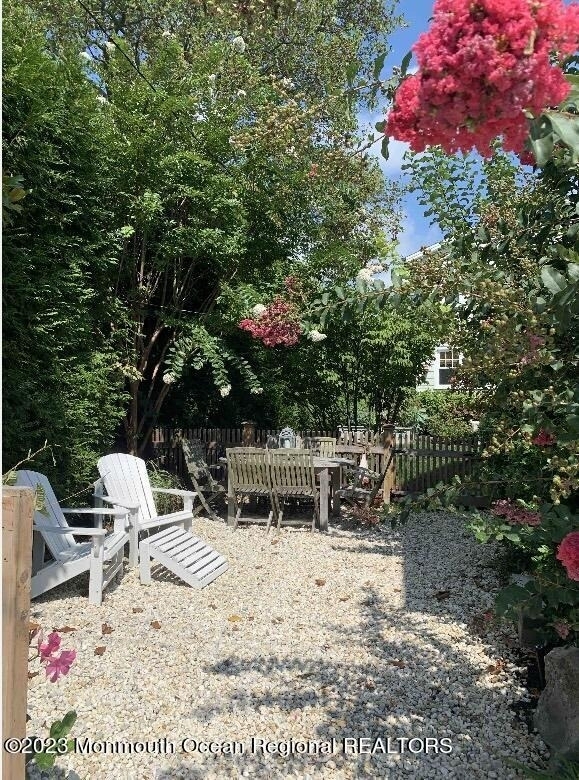 505 Washington Lane - Photo 3