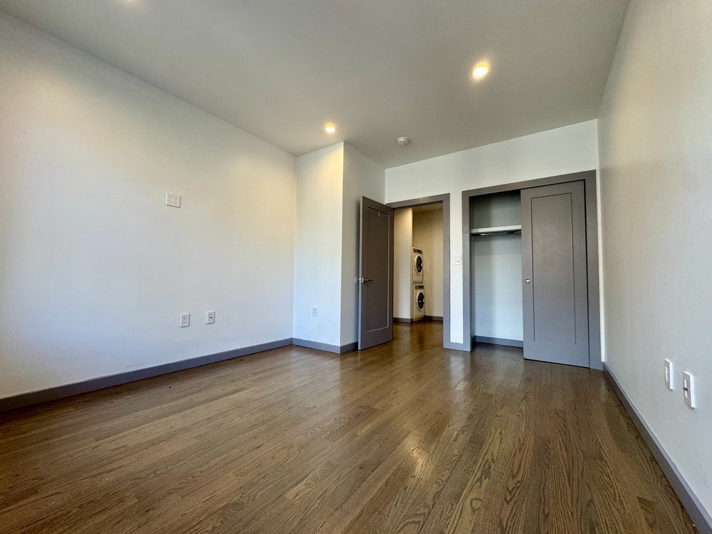 66 Ft Washington Avenue - Photo 1