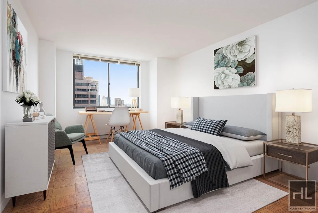 East 52nd Street - Photo 1