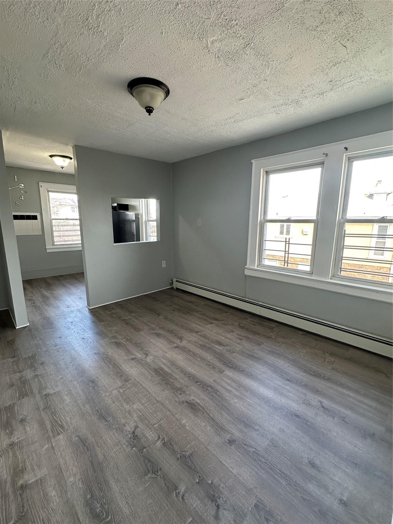 210 Pearl Street - Photo 2