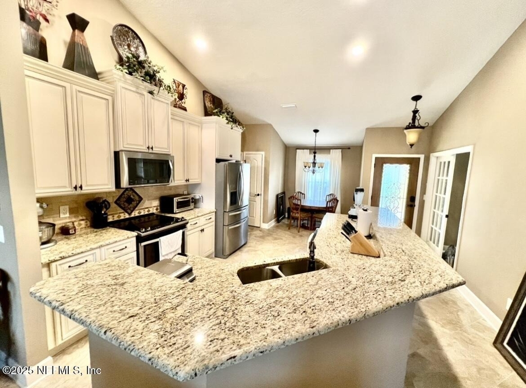 1024 Ardmore Street - Photo 9