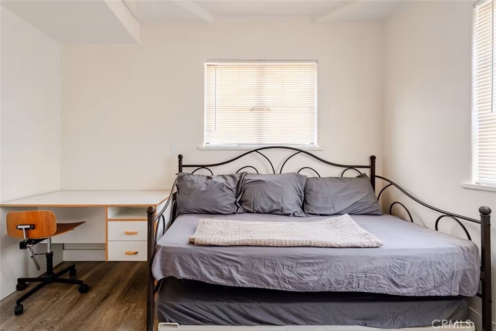 1574 N Orange Grove Avenue - Photo 19