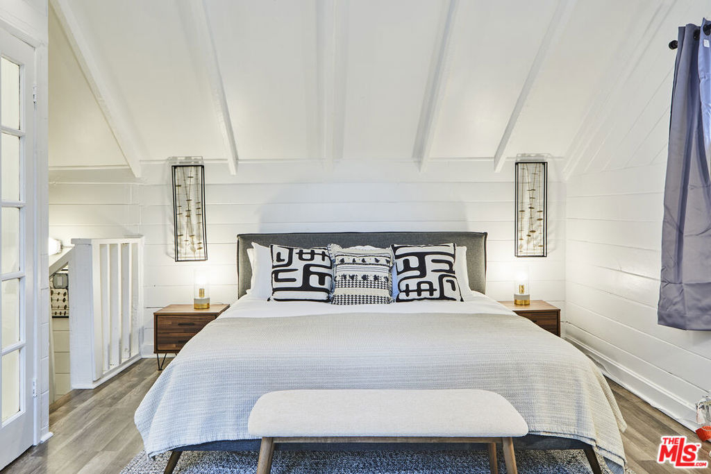 6026 1/2 Barton Avenue - Photo 9
