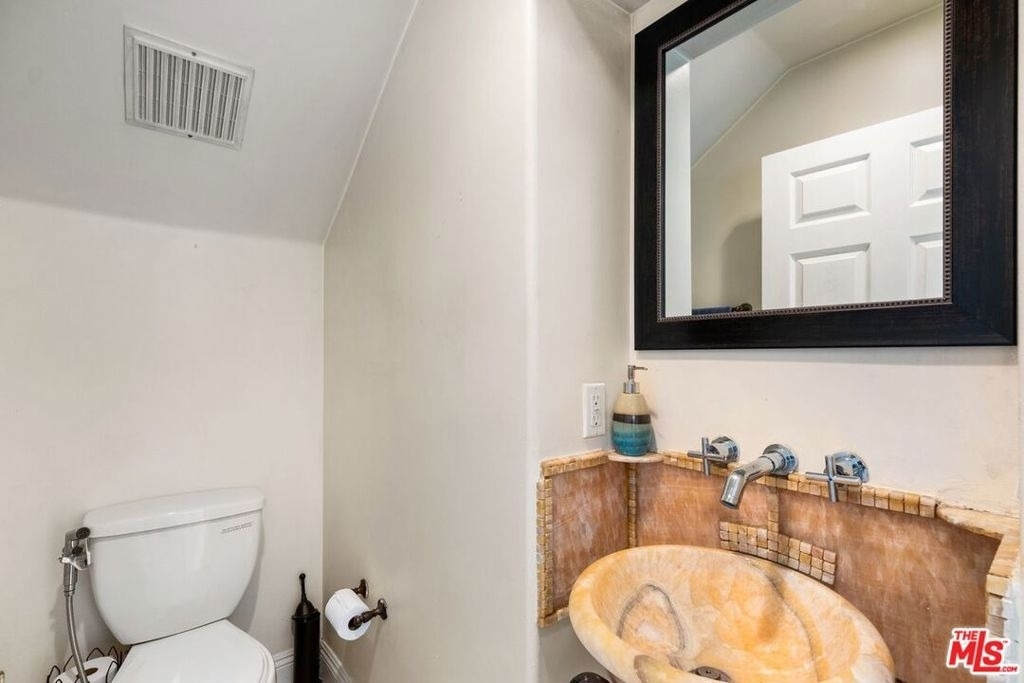 1706 Amherst Avenue - Photo 19