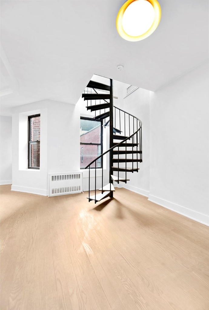 25th Street and 3rd Avenue - Photo 3