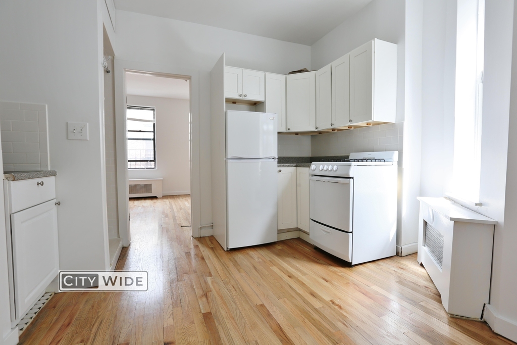 87th Street and Lexington Ave - Photo 1