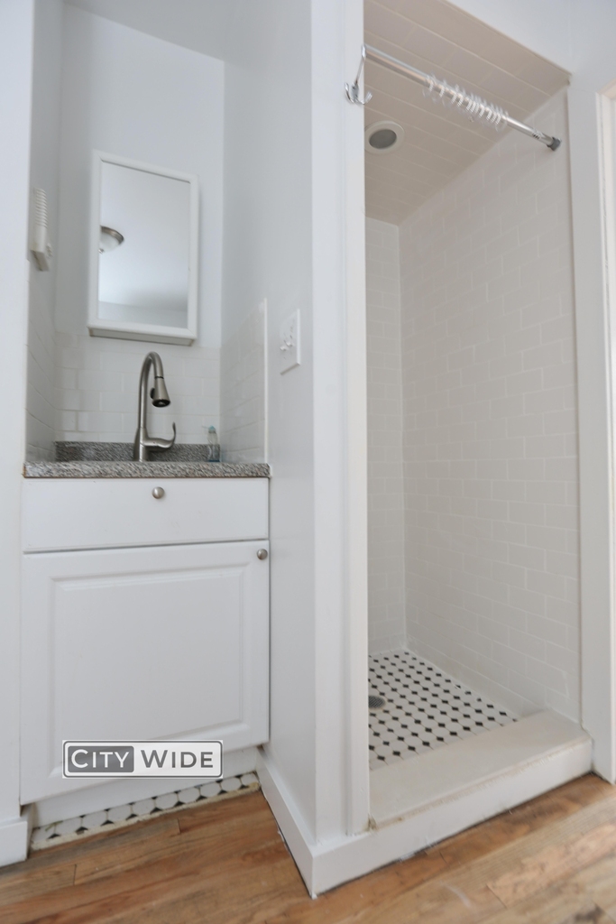 87th Street and Lexington Ave - Photo 2