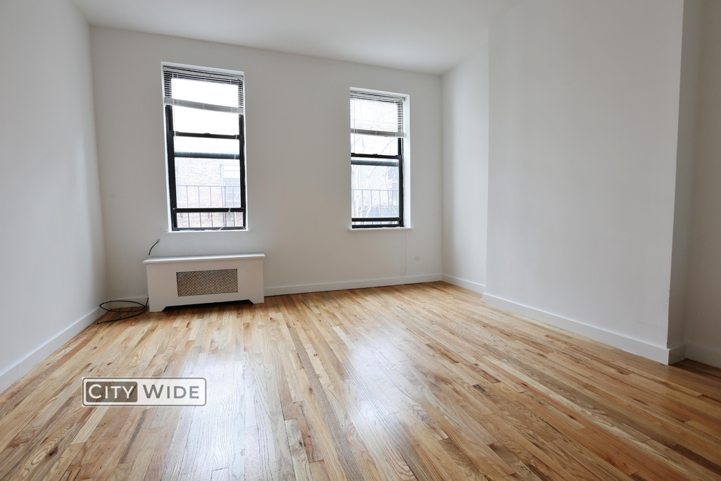 87th Street and Lexington Ave - Photo 0