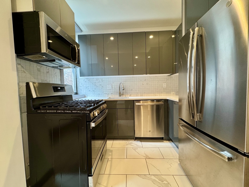 66 Ft Washington Avenue - Photo 4