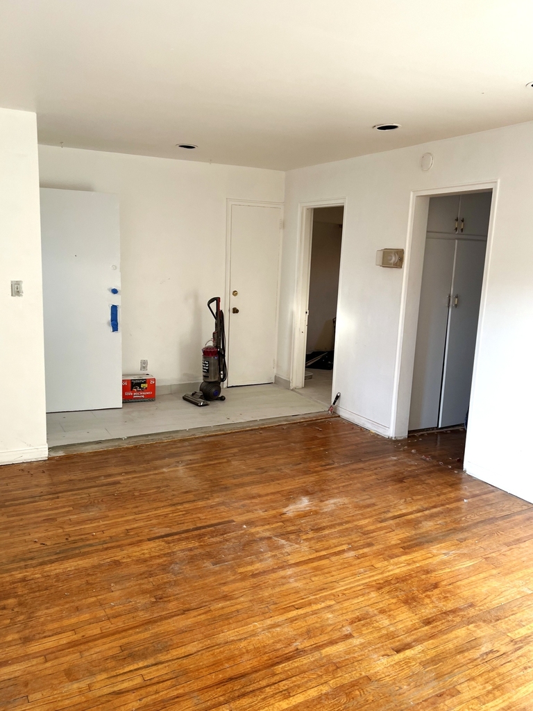 25-17 87th Street - Photo 4