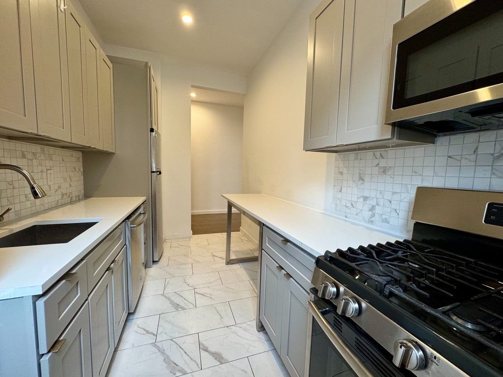 600 West 142nd Street - Photo 6