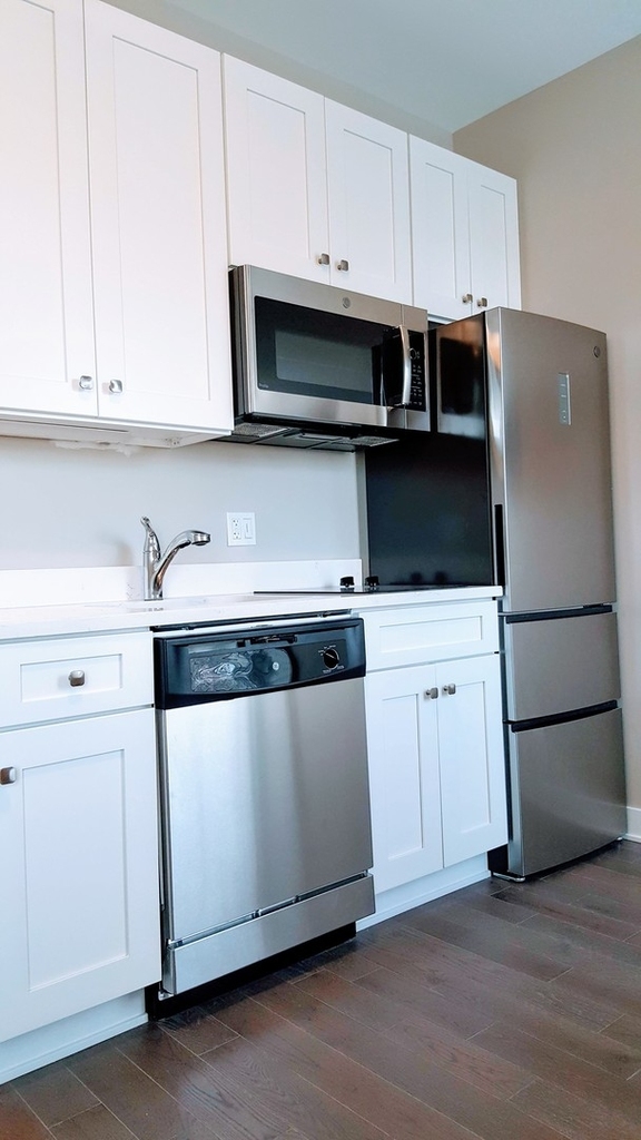 1409 W Diversey Parkway - Photo 4