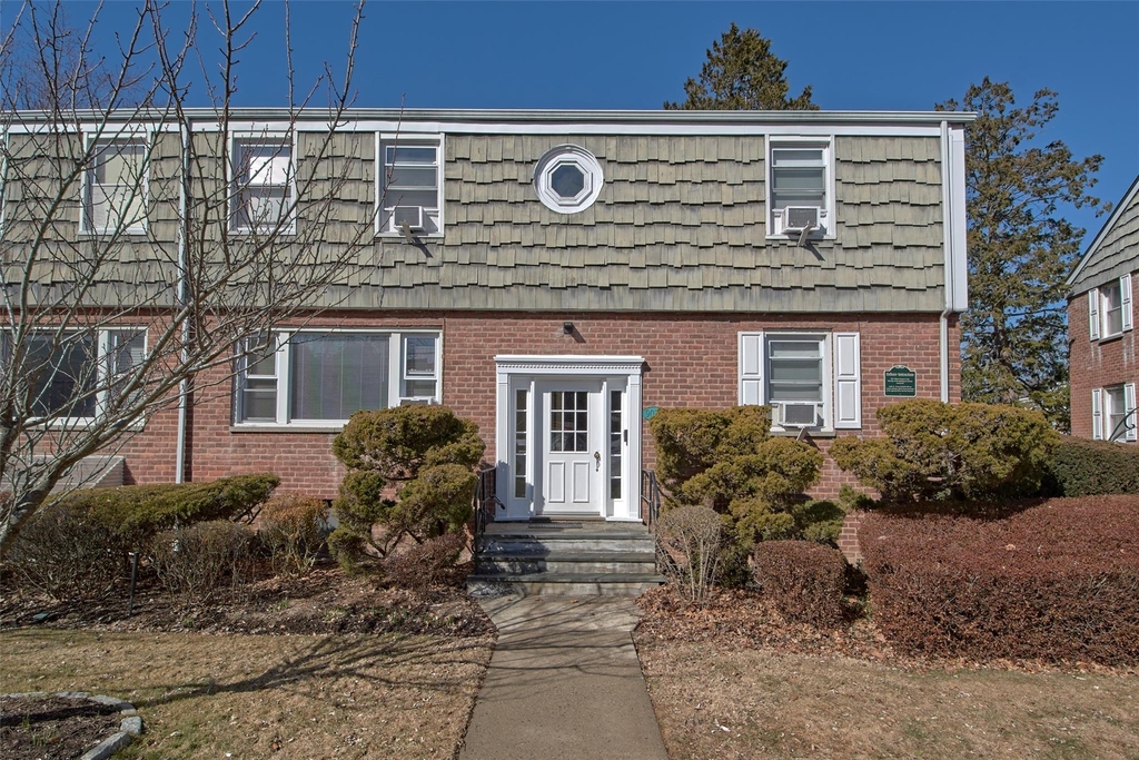 907 Palmer Avenue - Photo 0