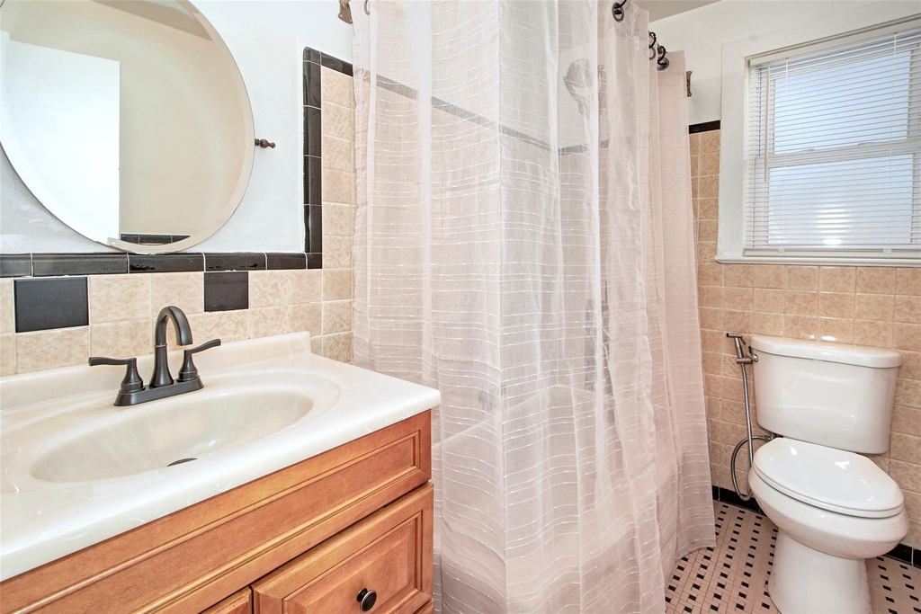 907 Palmer Avenue - Photo 8