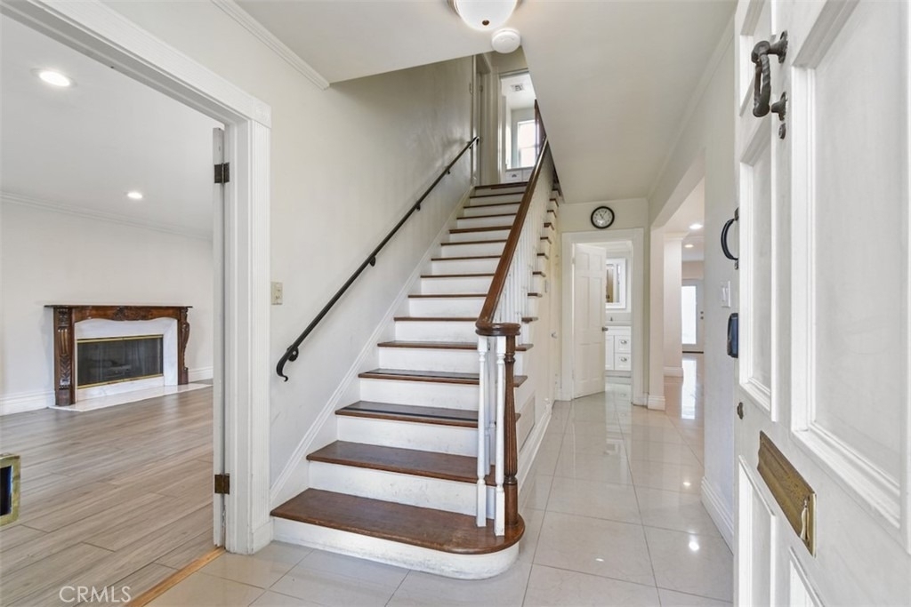4196 Colfax Avenue - Photo 11