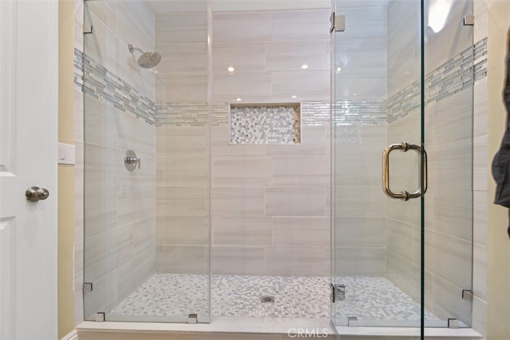 4196 Colfax Avenue - Photo 28