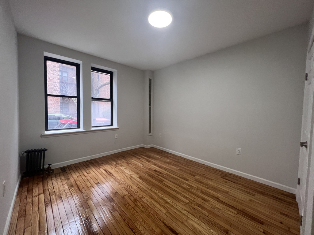 94-16 34th Road - Photo 3
