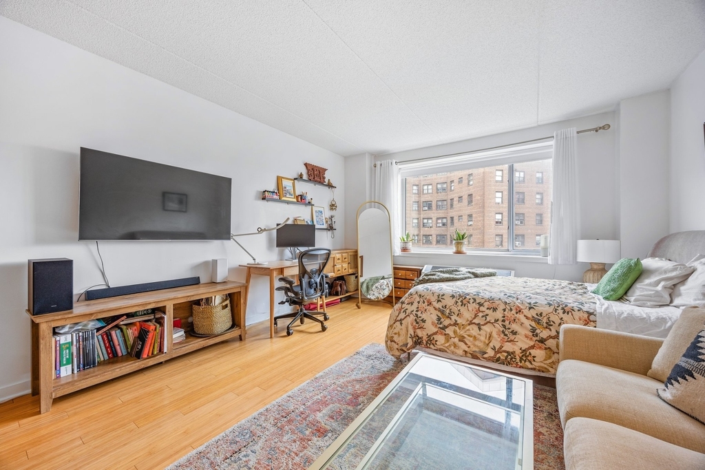 40 W 116th Street - Photo 2