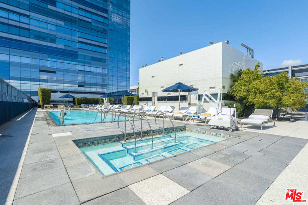 900 W Olympic Boulevard - Photo 25