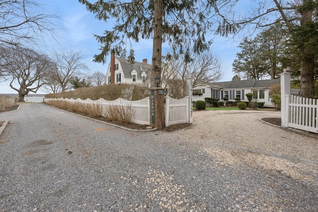 424 4th Street - Photo 2
