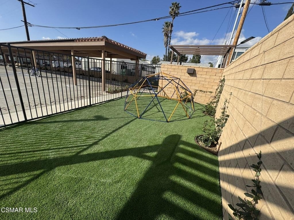 1850 Buyers Street - Photo 4