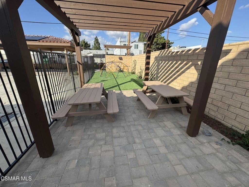 1850 Buyers Street - Photo 3