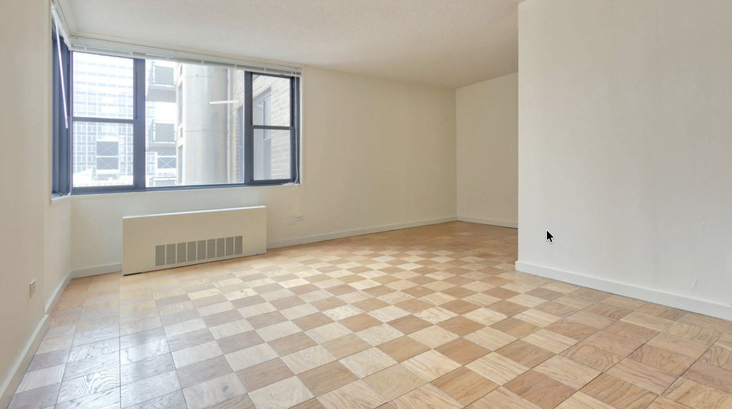 East 39th  - Photo 1